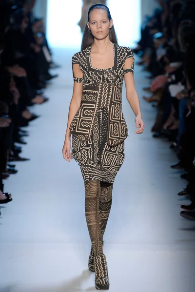 Look 11